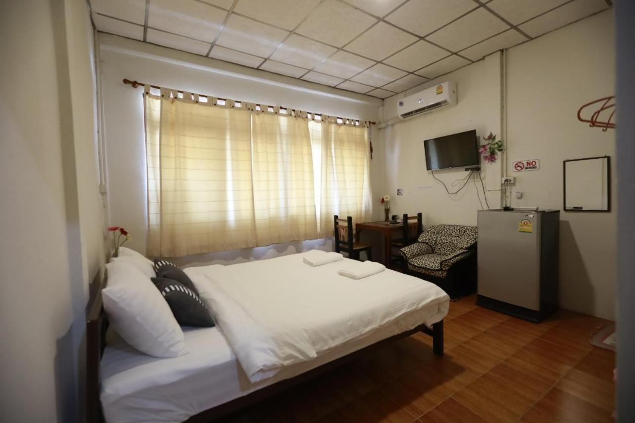 Banana Hostel Donmuang Bangkok Zewnętrze zdjęcie