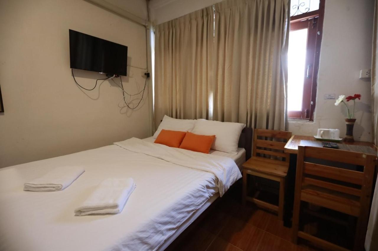 Banana Hostel Donmuang Bangkok Zewnętrze zdjęcie